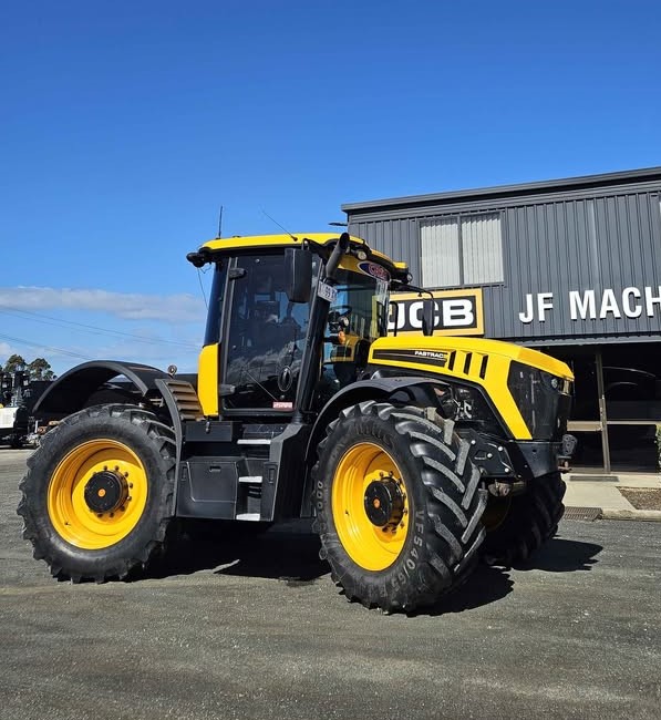 2022 JCB 4220 Fastrac